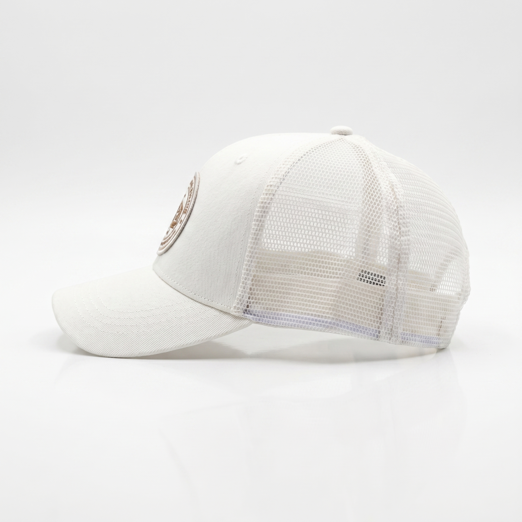 Casquette Retro Trucker - Légendaire - Snapback réglable - Ivoire & doré