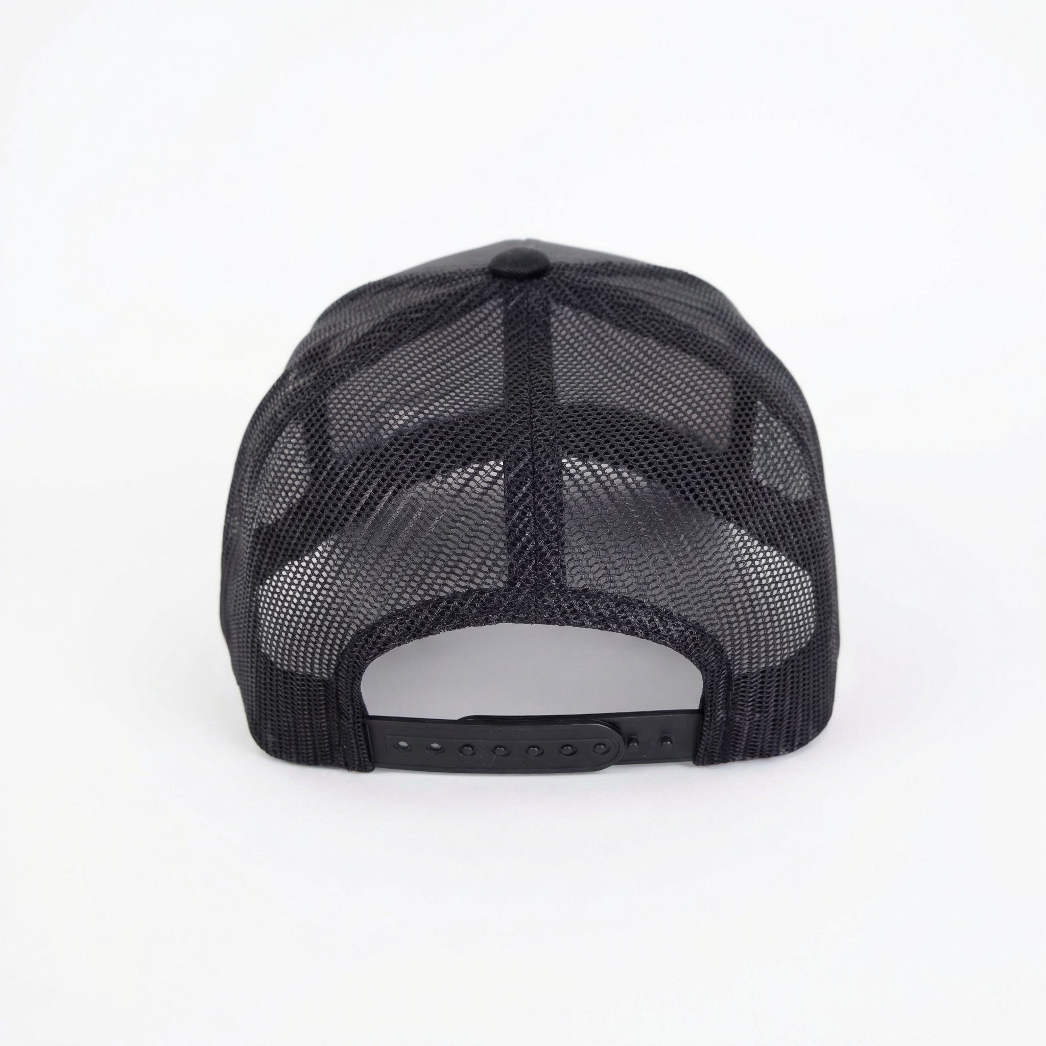 Casquette Trucker Légendaire Gris Foncé — L'accessoire discret qui en dit long | Cent Vingt Trois